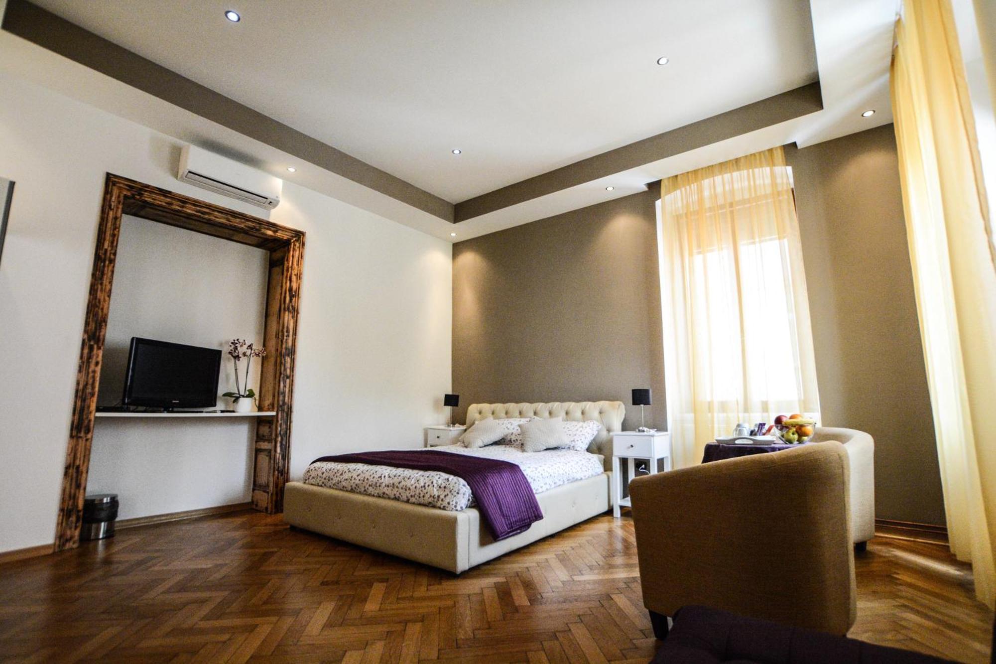 Center Bed & Breakfast